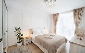 Modern Apartment With Free Private Parking In Timisoara